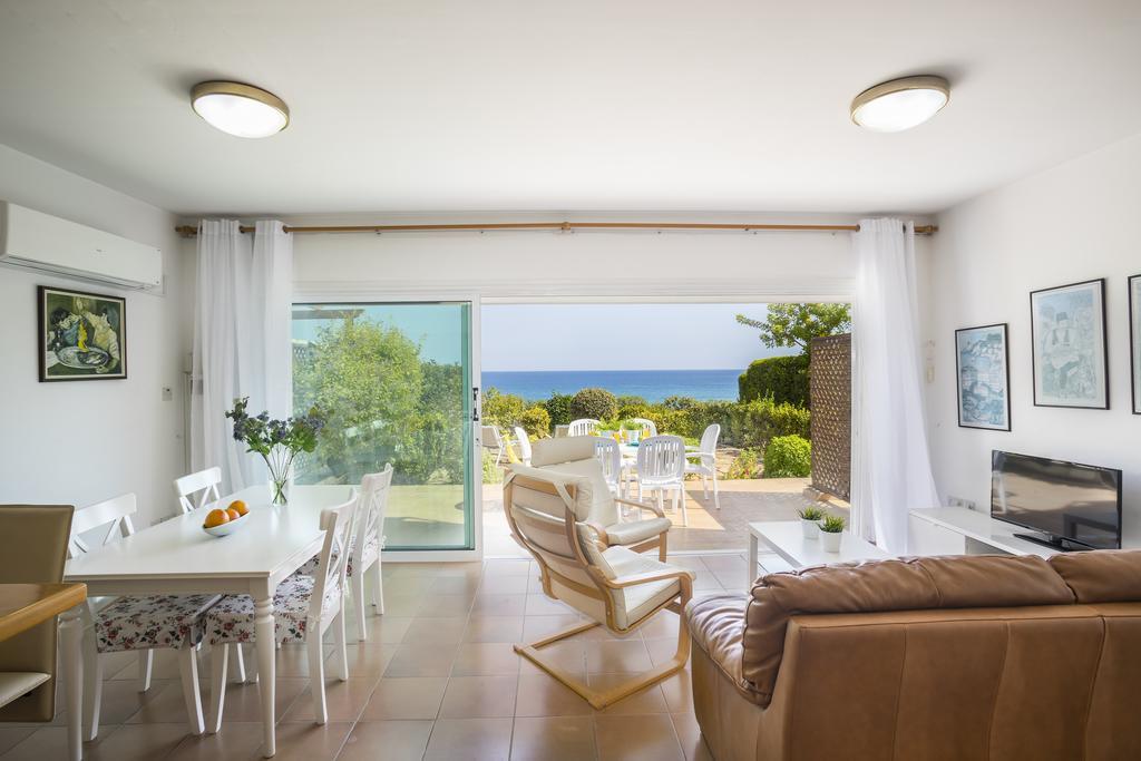 Protaras Beachfront Sirina Lina Suite Paralimni Exterior foto