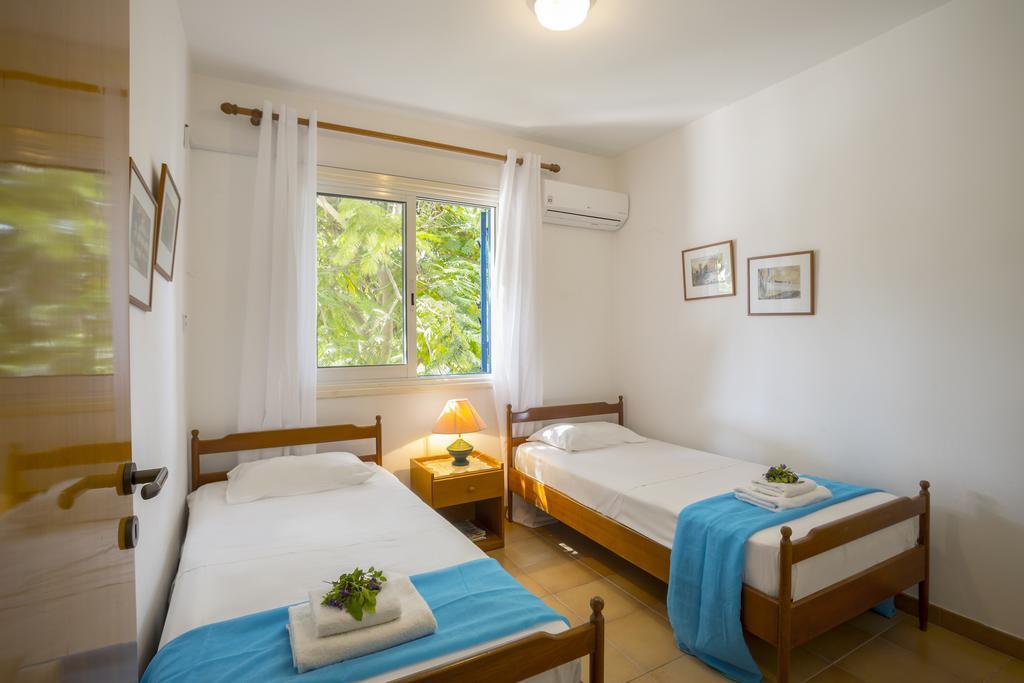 Protaras Beachfront Sirina Lina Suite Paralimni Exterior foto